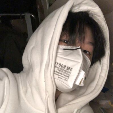 Makoua黄灵感放映室
