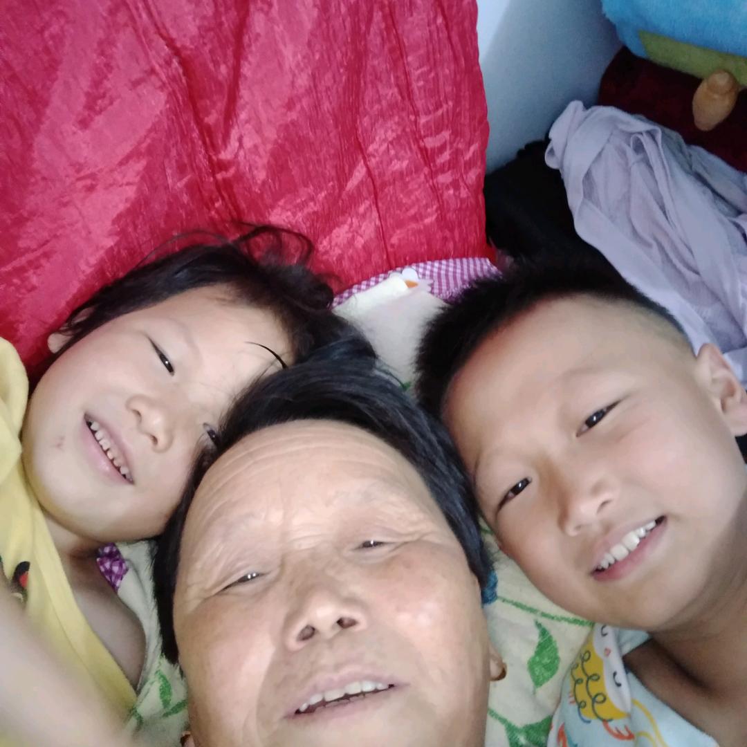 好朋友(｡ˇεˇ｡）