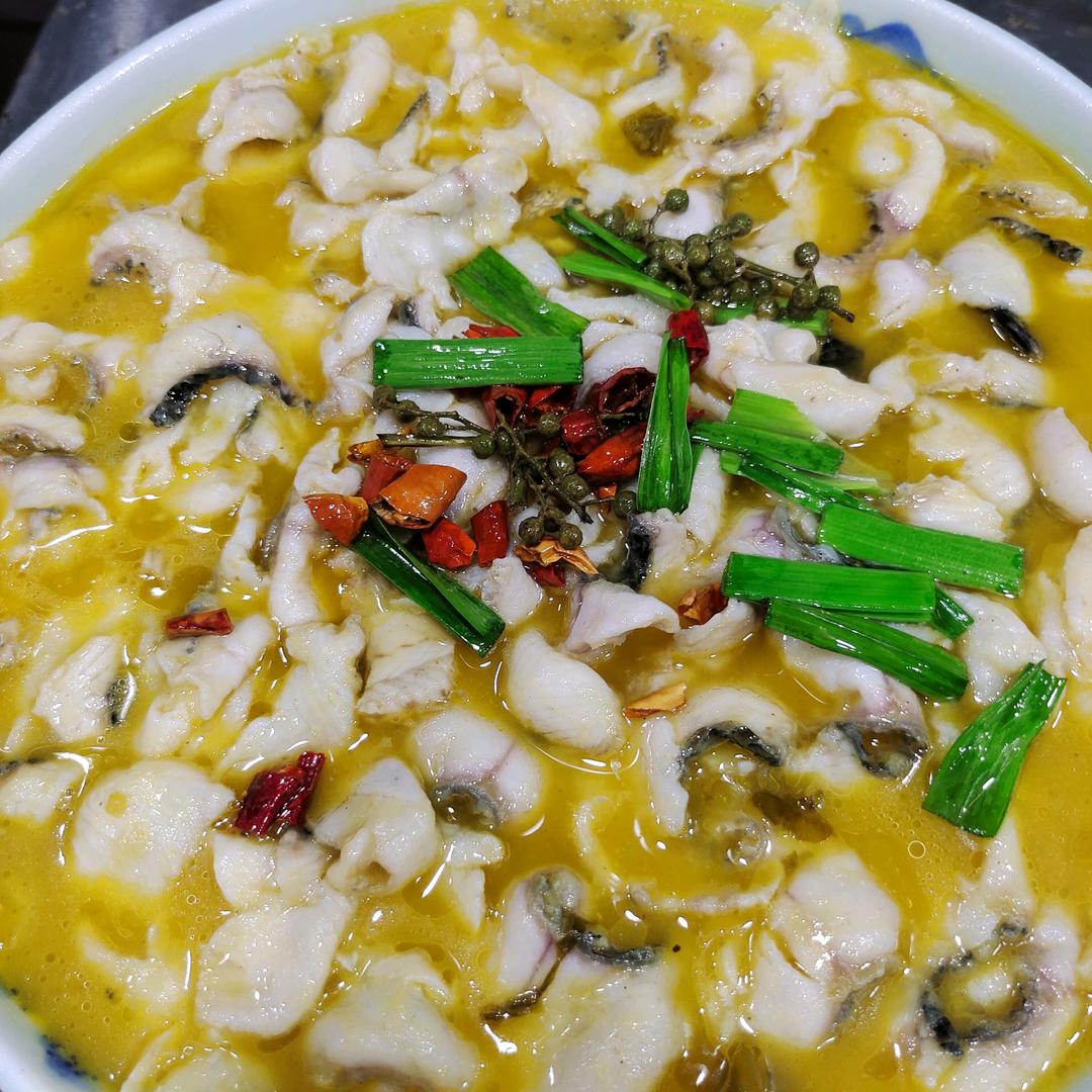 诸暨荣怀学校西门往南500米吴记渔庄