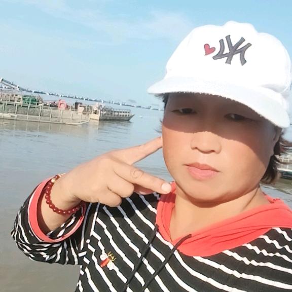 五姐，不求富贵，只要一家人平安💐💐