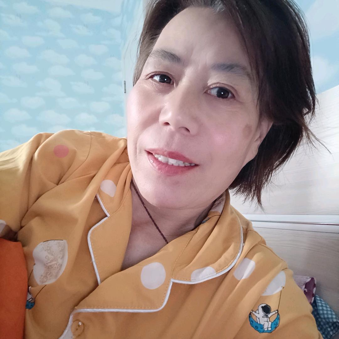 甜奶奶《不加微，不私聊》