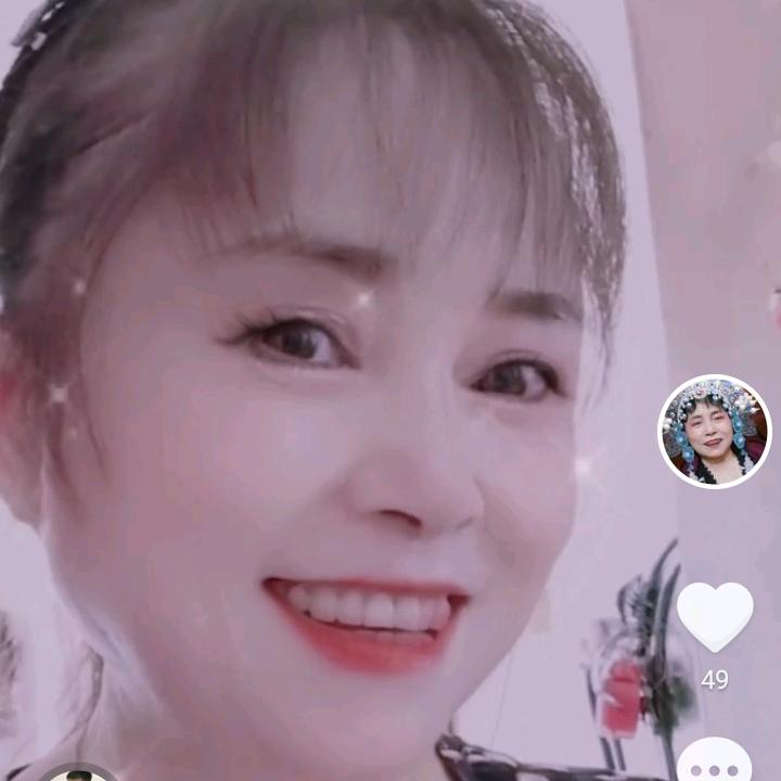 杨春儿