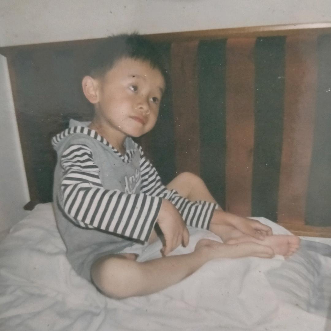 辉_
