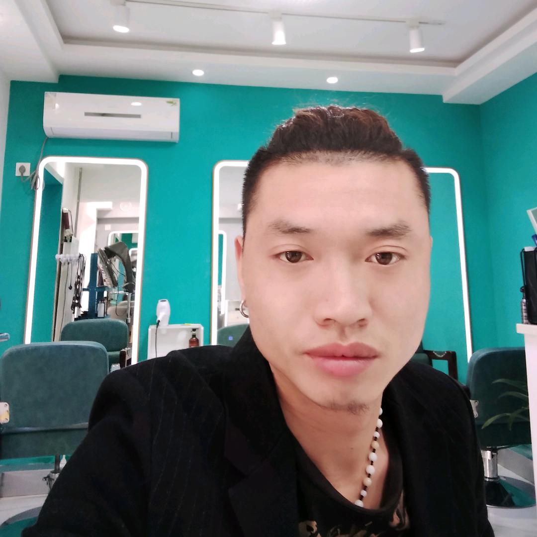 顶酷造型罗老师