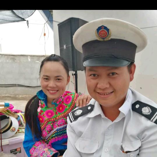 东川阿旺镇长岭子彝族唢呐乐队