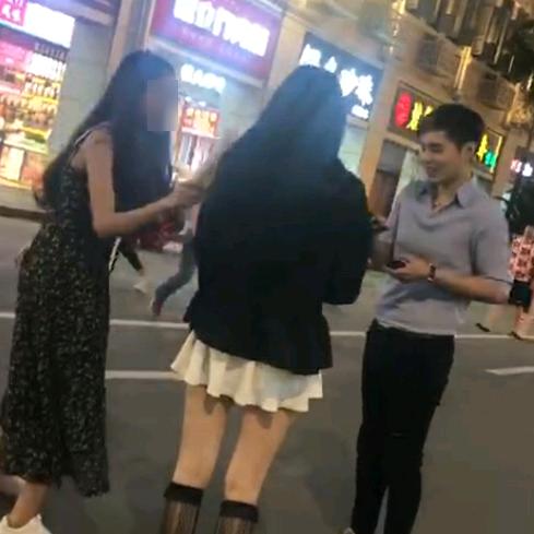 默辰星空传媒
