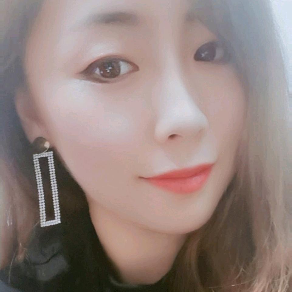 开红旗的张女士🇨🇳（专业婚车队）