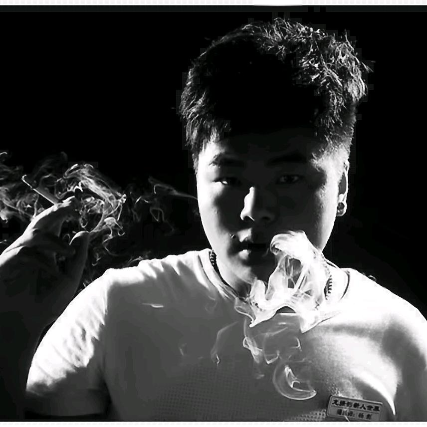 杨彪