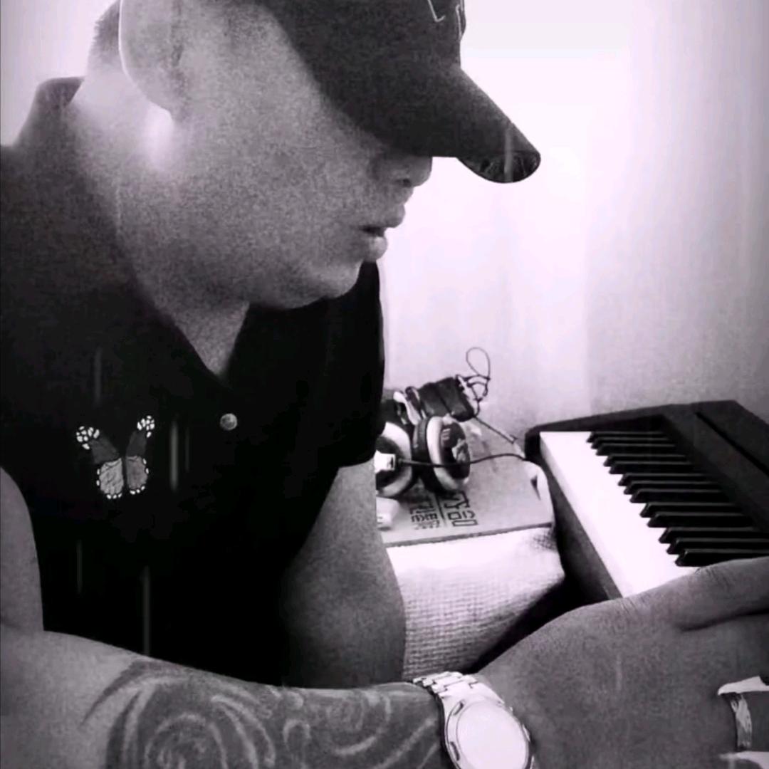 👉弦音龍👈🤜🎹🤛