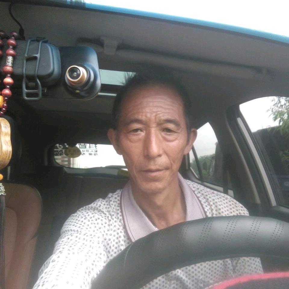 王芳玲