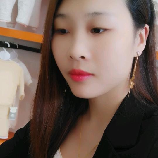 ꒰ঌ玲儿໒꒱