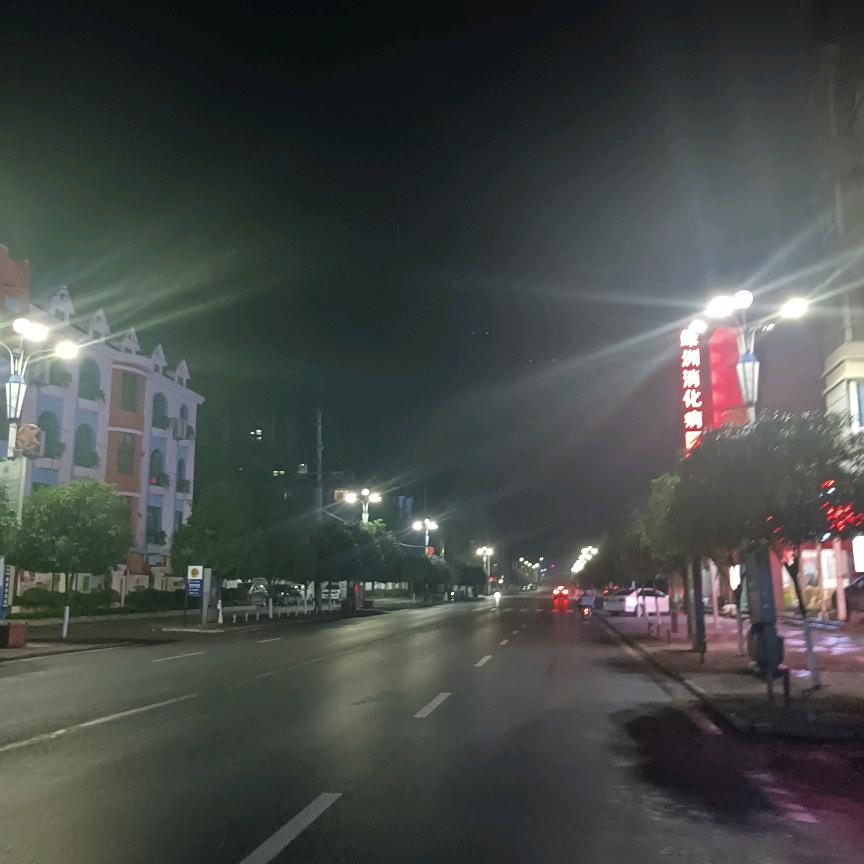 忙着吃饭