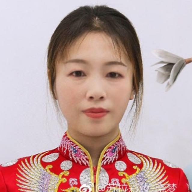 麻大姐；事：丫：氵