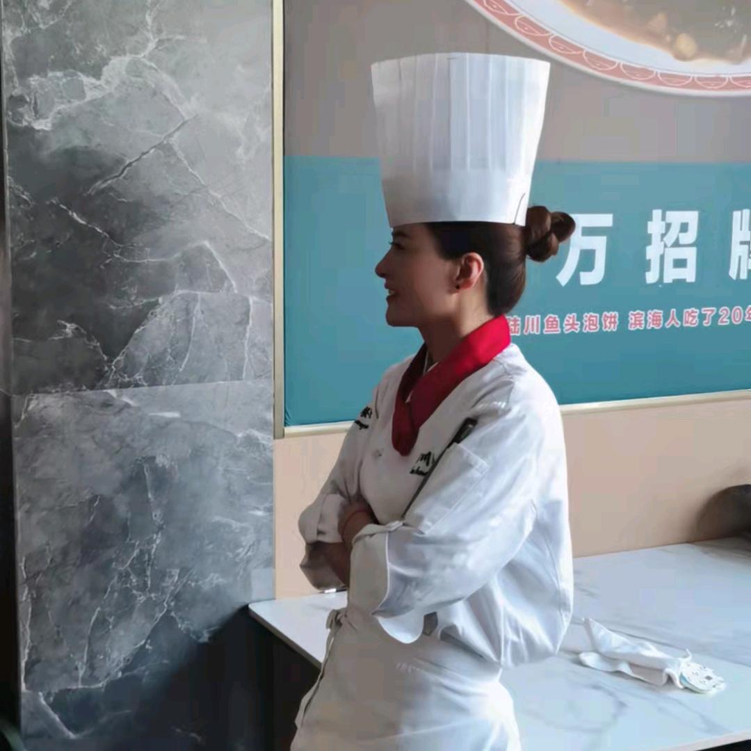 厨娘，曼曼