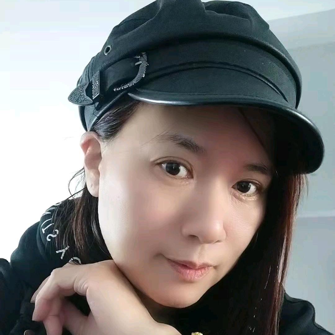 平凡的翠花🌹🌹
