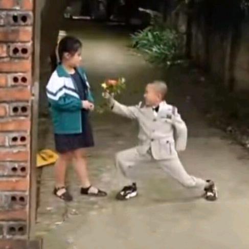 王emo