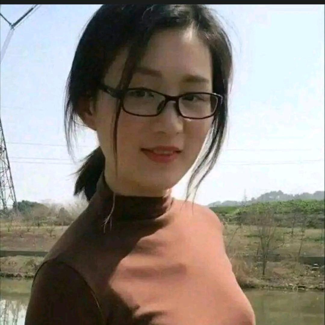 两朵金花