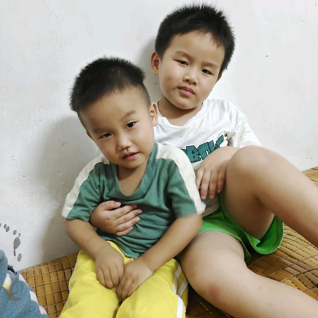 哈喽૮₍ɵ̷﹏ɵ̷̥̥᷅₎ა