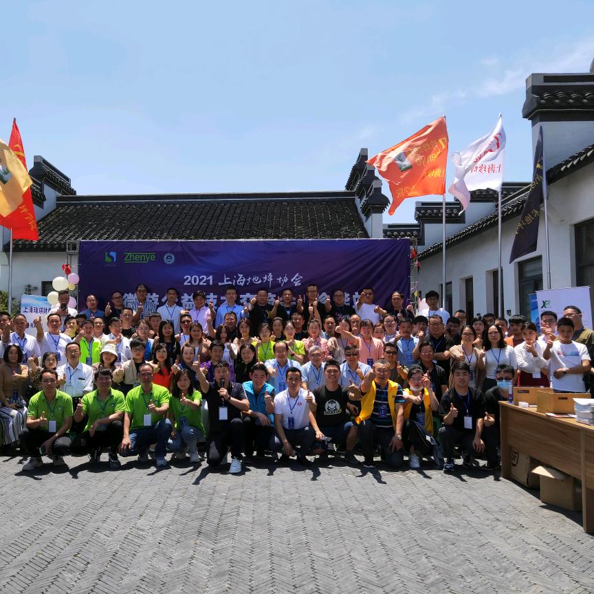 专业做PVC地板和片材卷材，水泥自流平