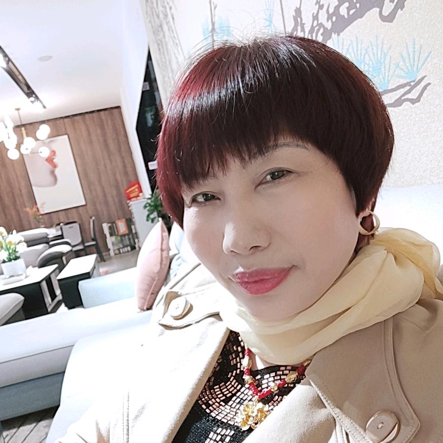 邓华英广澳美发白地市镇政府街。
