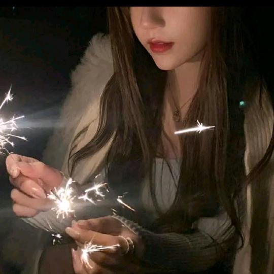 曼亚瑞慧，张曼曼