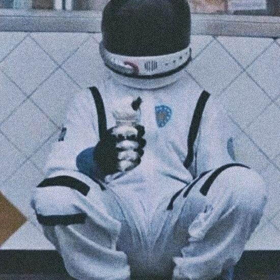 初楞