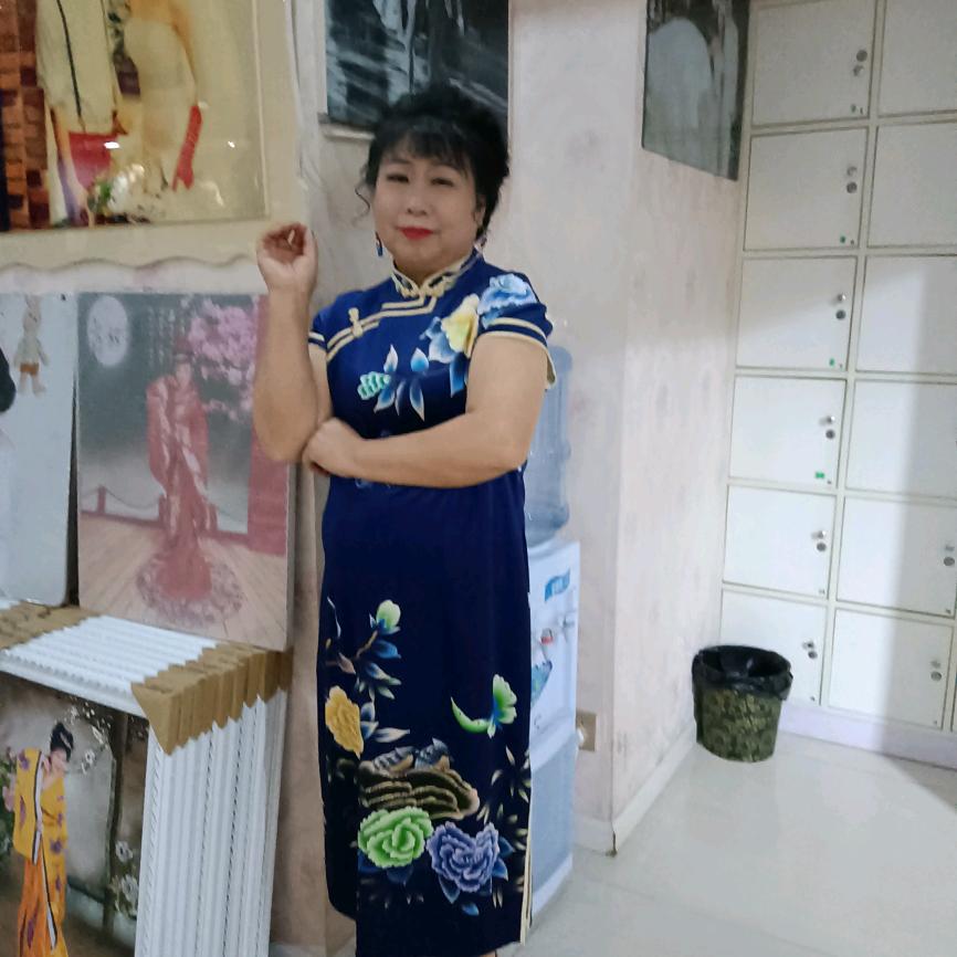 闵年华