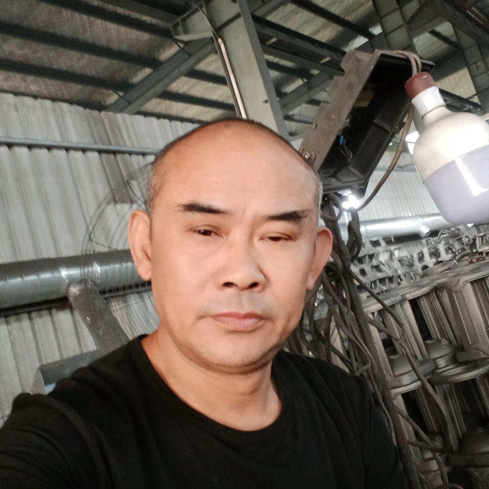 1739906372深秋里的一盏灯