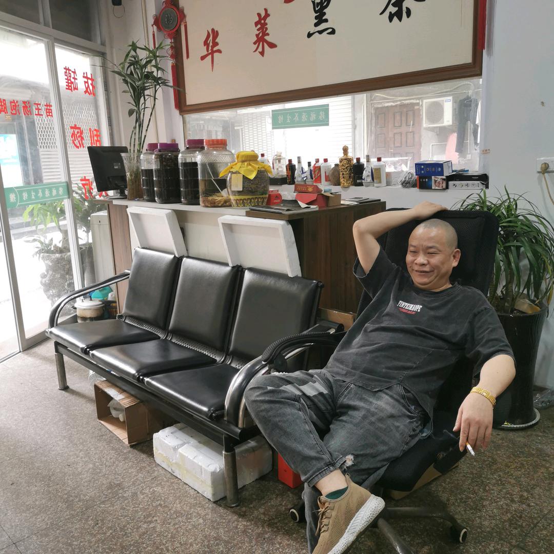 自贡兜山农村哥（厉星世）