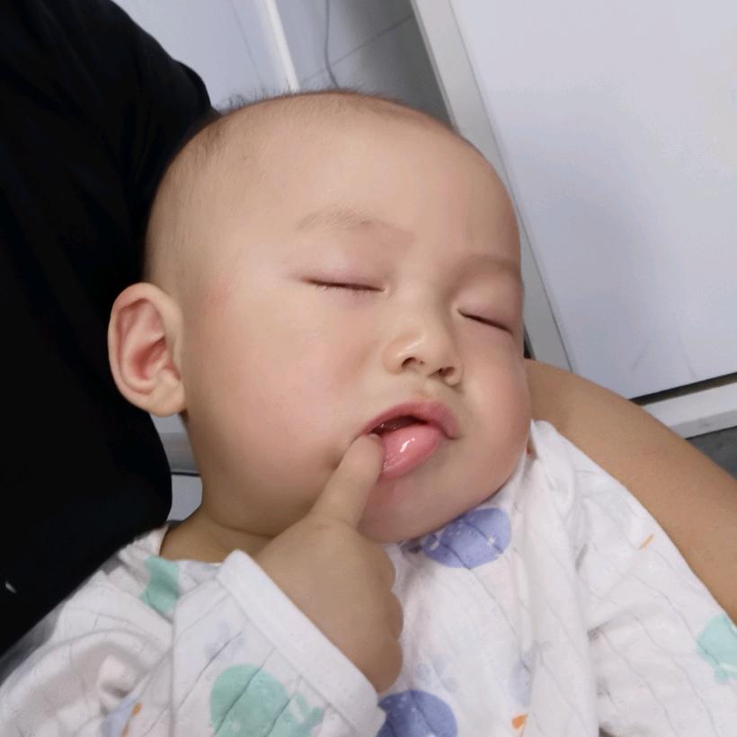 无人扶我过马路