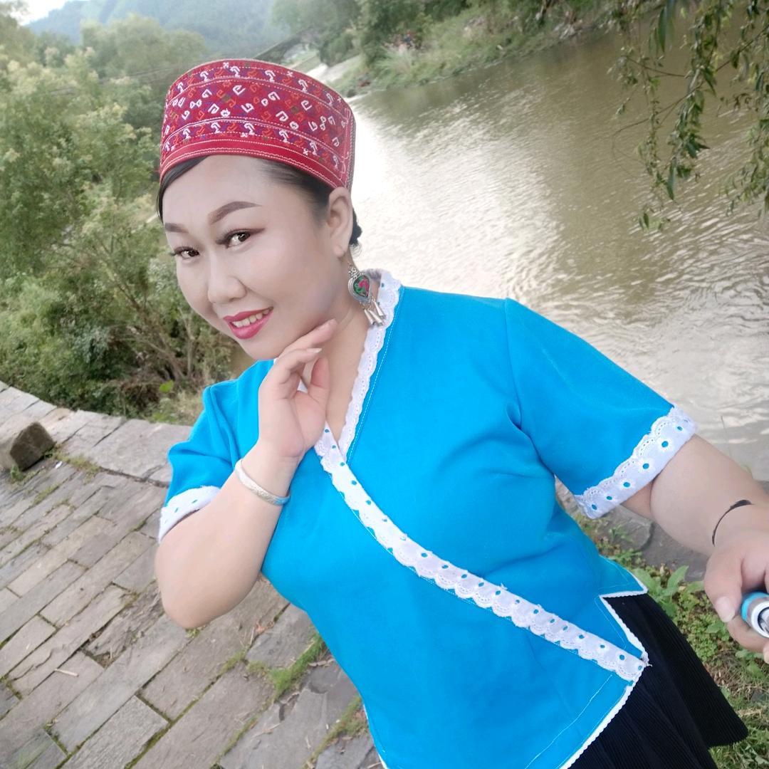 阿道姐万潮