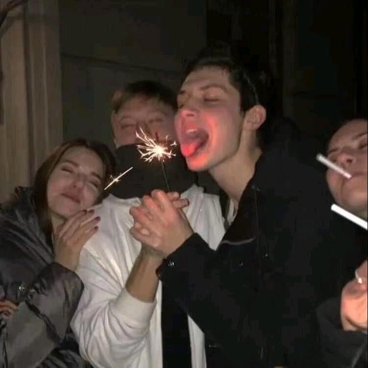 LLLLLLLLLily