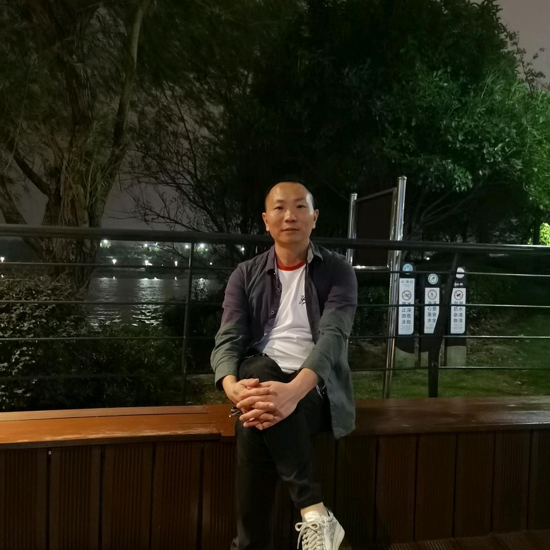露先生