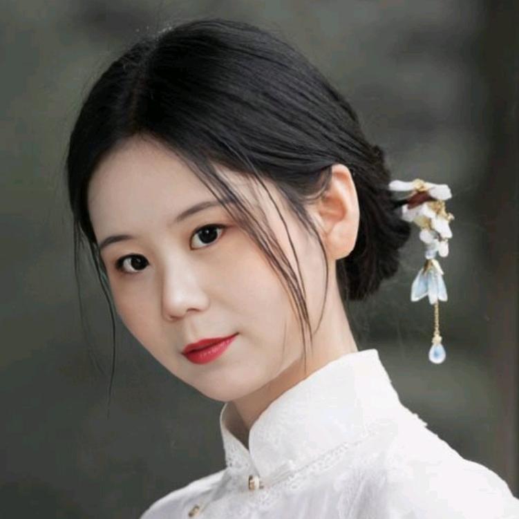 请叫我宋彩榕