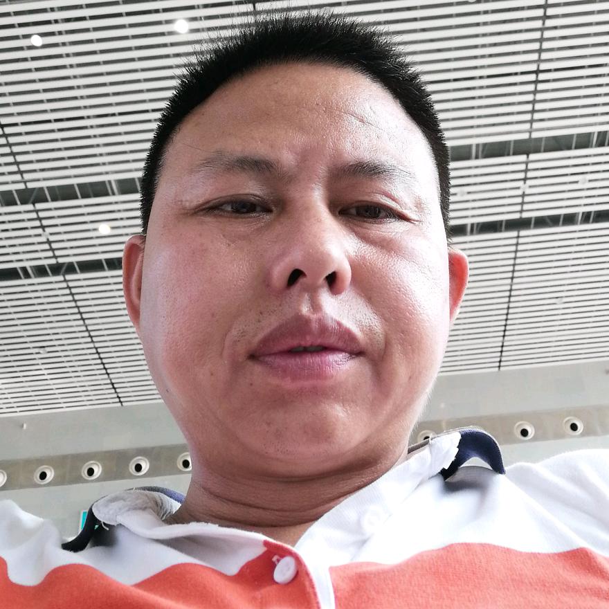 爱你的人