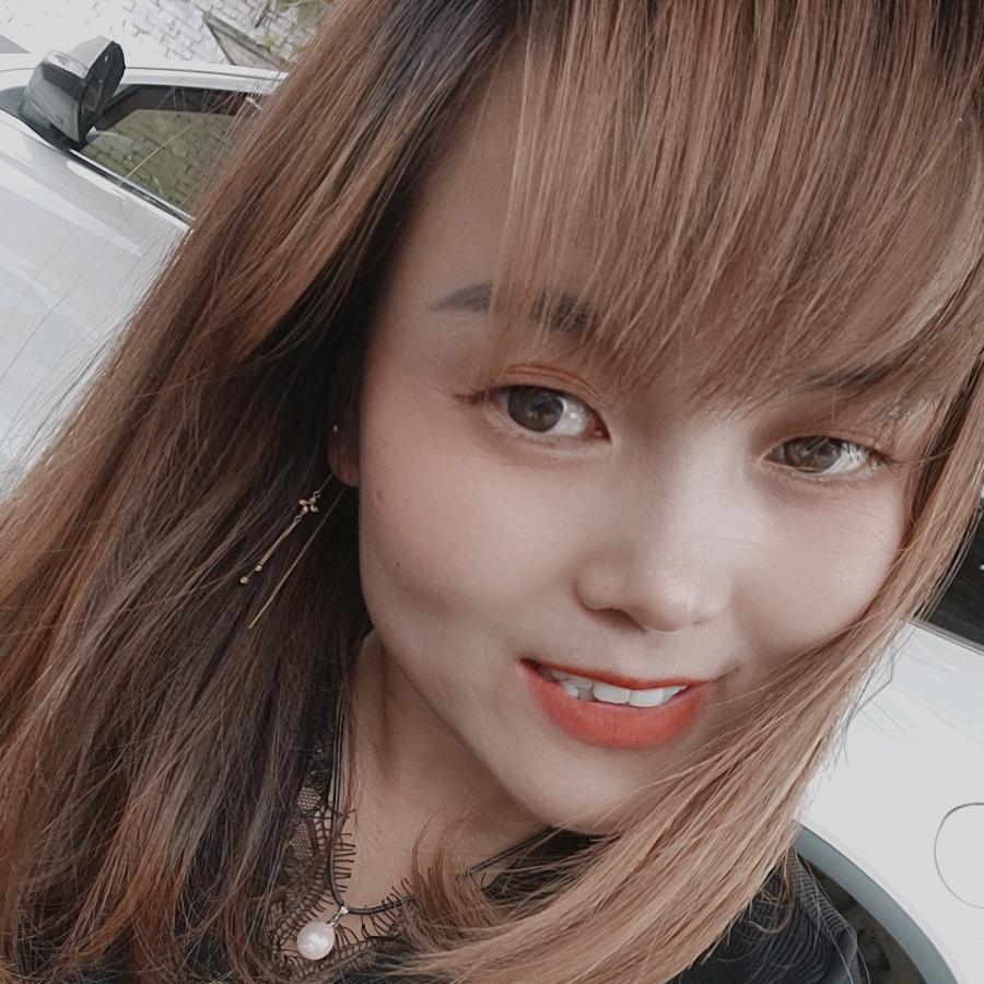 是小雷吖👑
