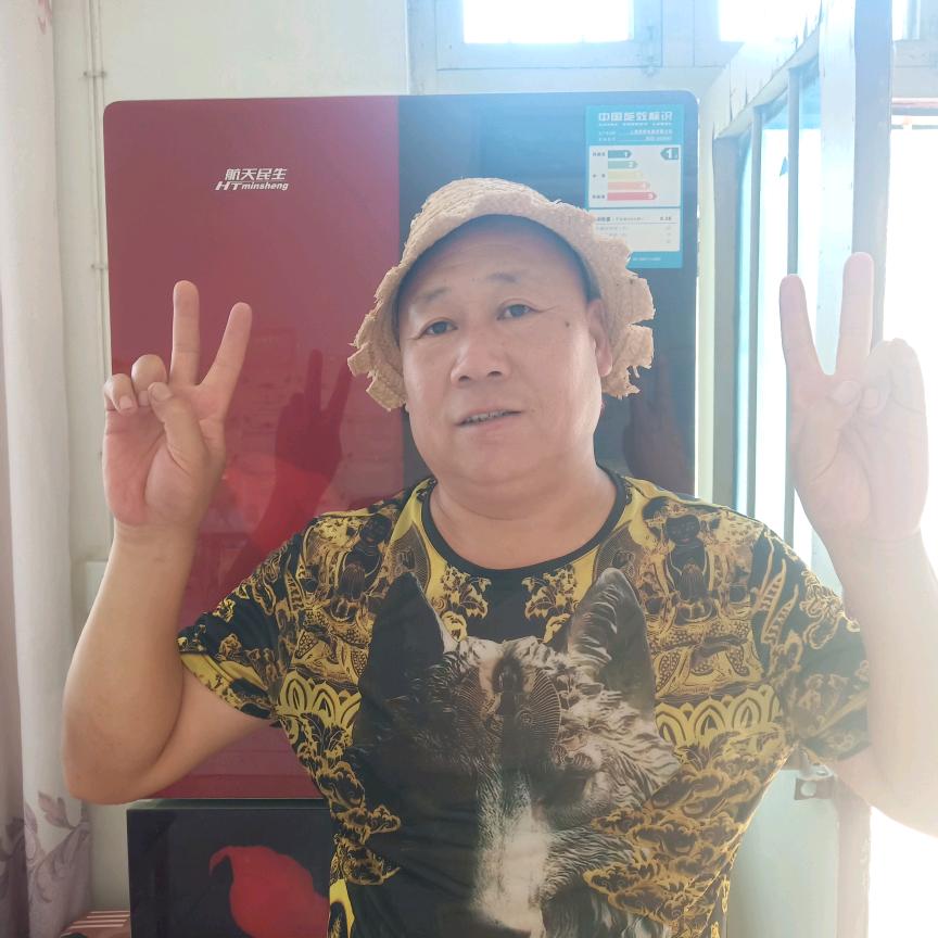 鹤壁市草帽哥