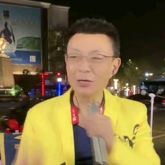 盐城健哥（直播设备声卡，话筒，点歌机）
