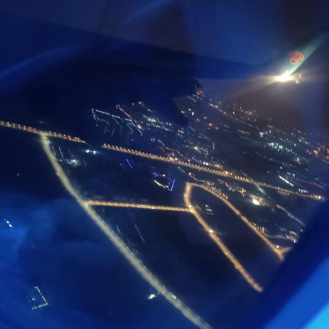 @伟