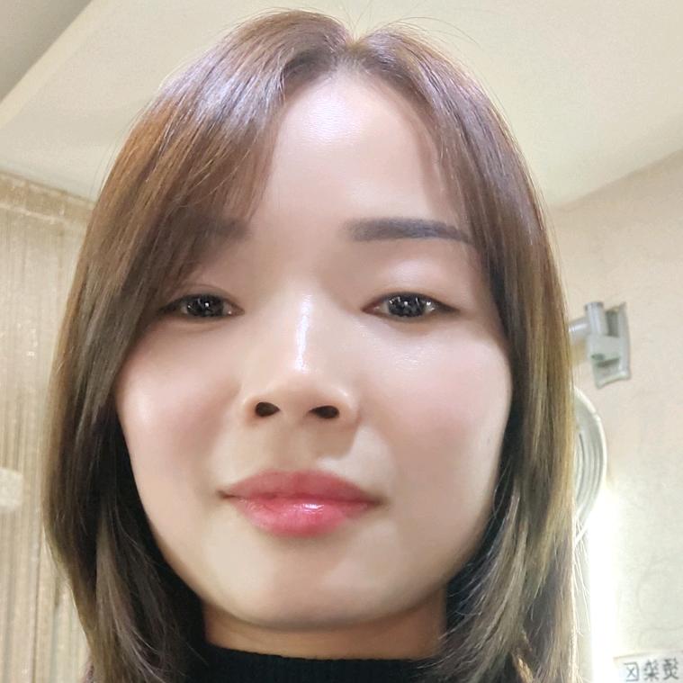 英子