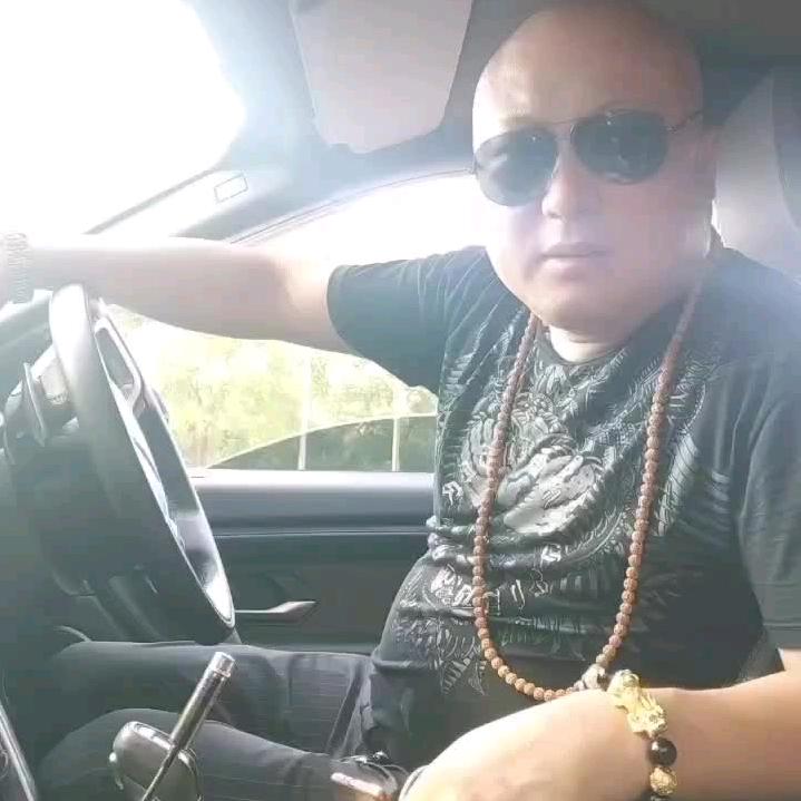 军哥