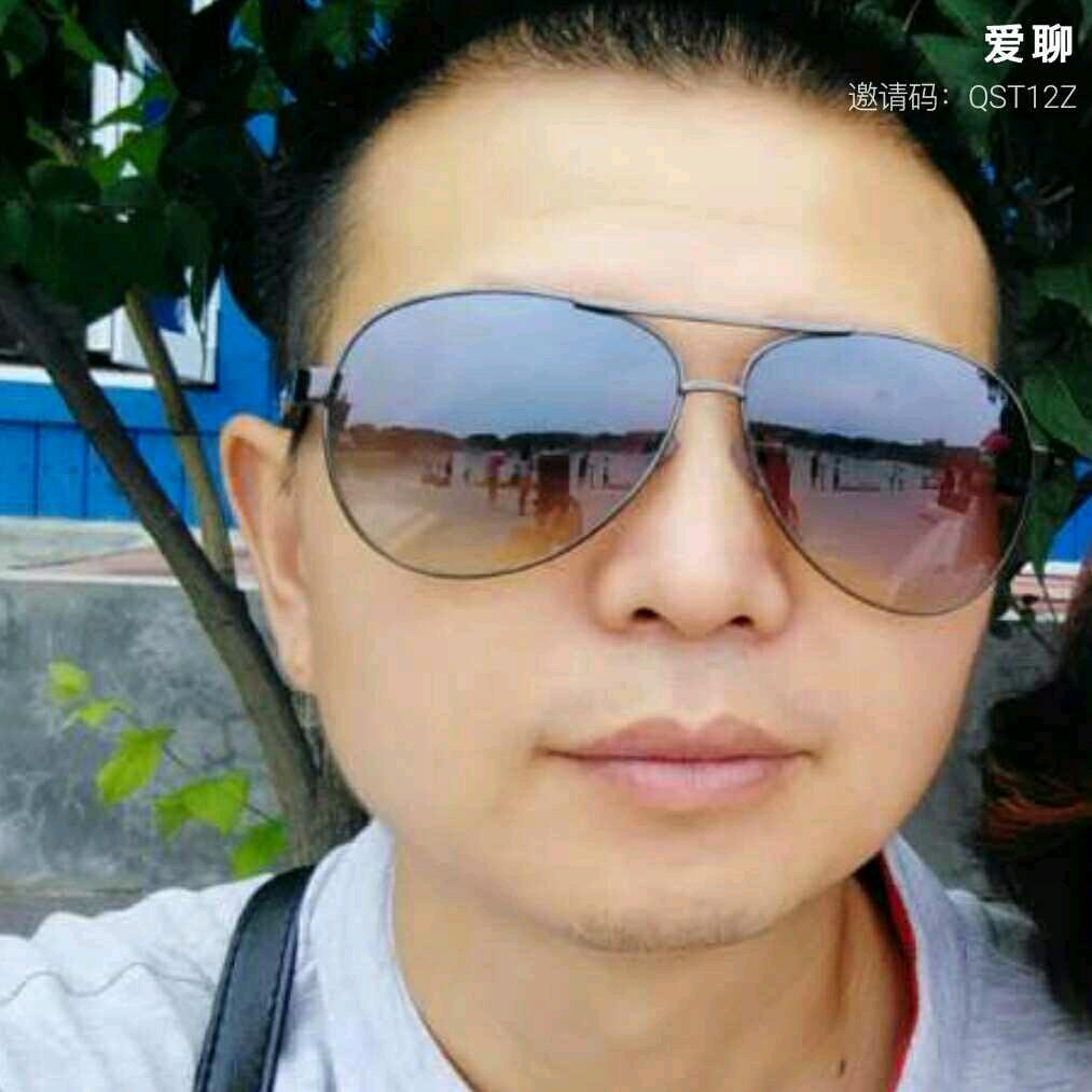 绿色行