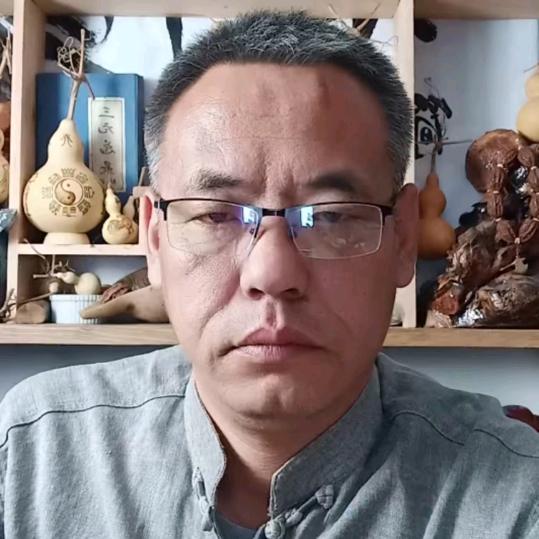 易升泰