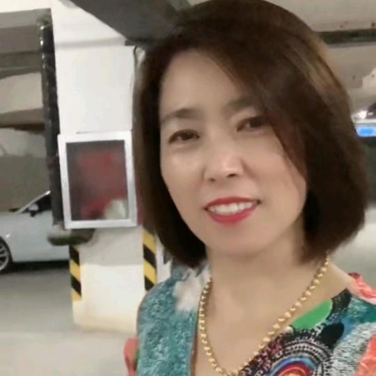 骑着蚂蚁去逛街