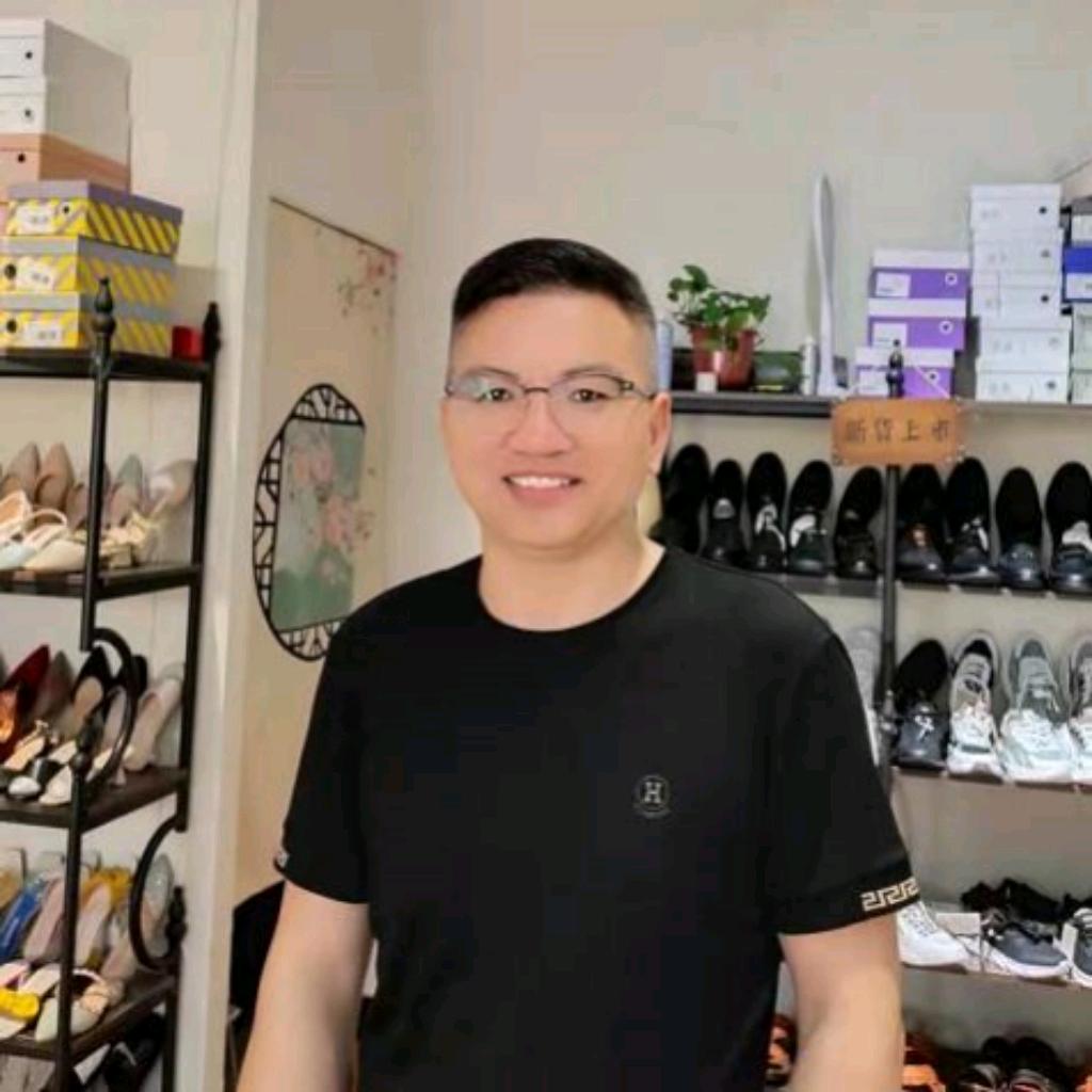 新郑女王鞋柜