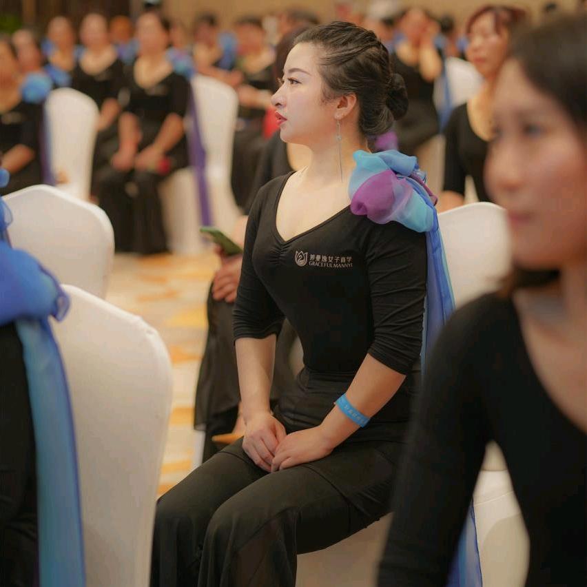 婷曼逸塑身内衣菁纯未来高定美肤泸州悦熙