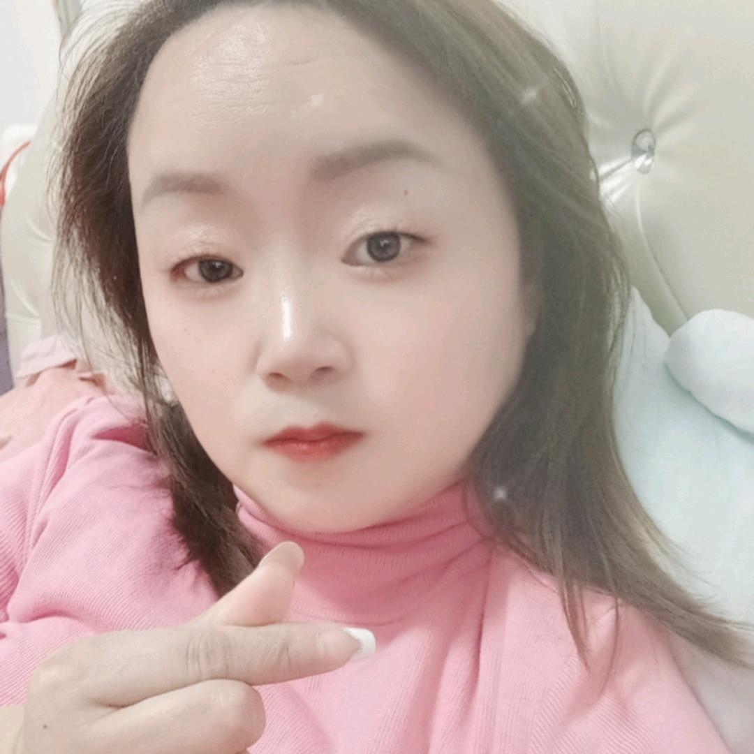 展翅飞翔