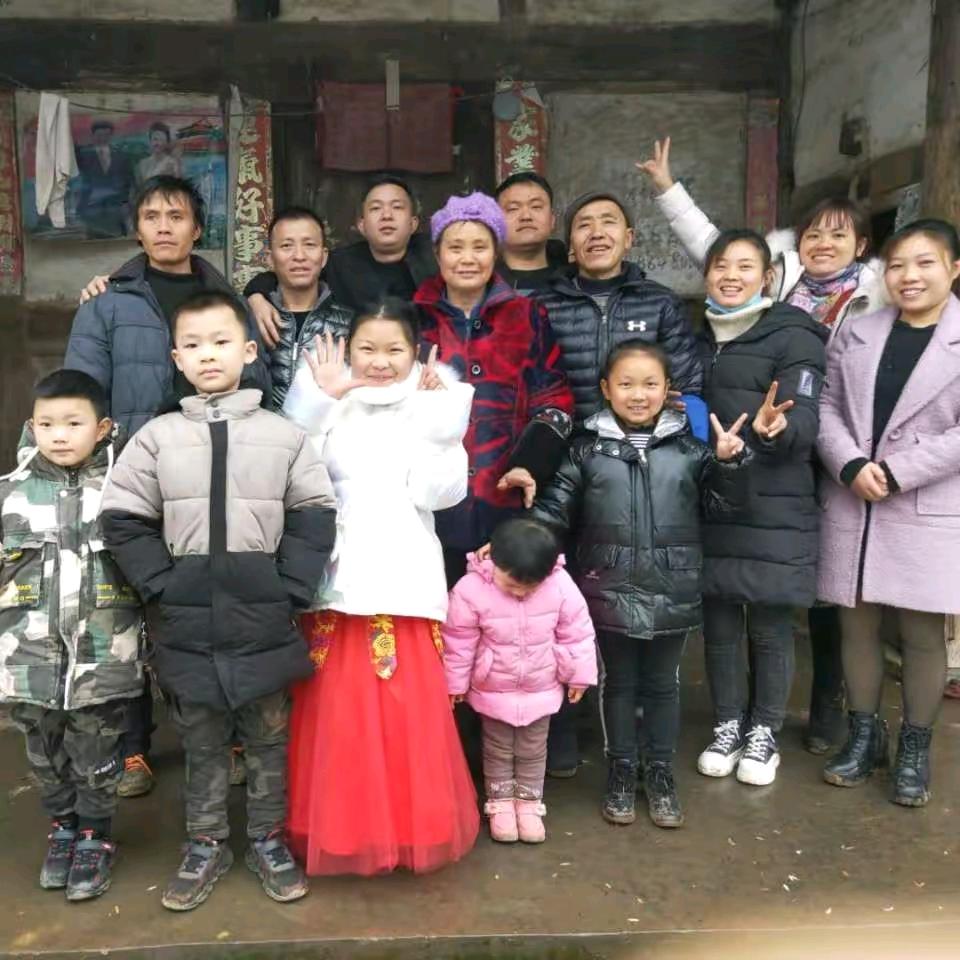 我是一个善良的女孩，只能靠自己