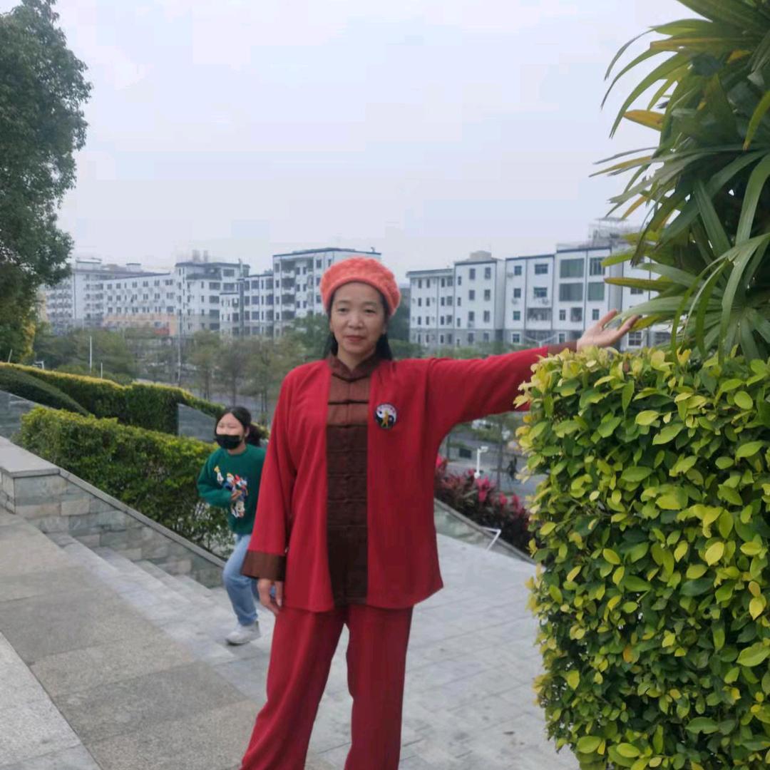 衣江山鞋服百货城（平湖店）会会