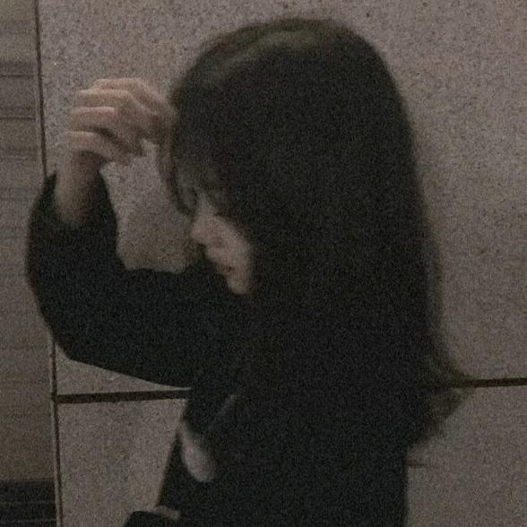 所幸.